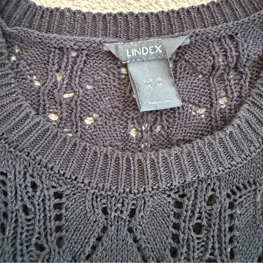 Lindex (Sweden) Black Loose Knit Flutter Sleeve Top Women’s Medium - Picture 9 of 9